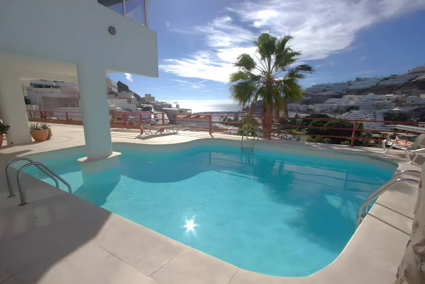 Pleasant studio with pool & terrace | Beach view | Close to the beach | Suitable for remote work - Image 1