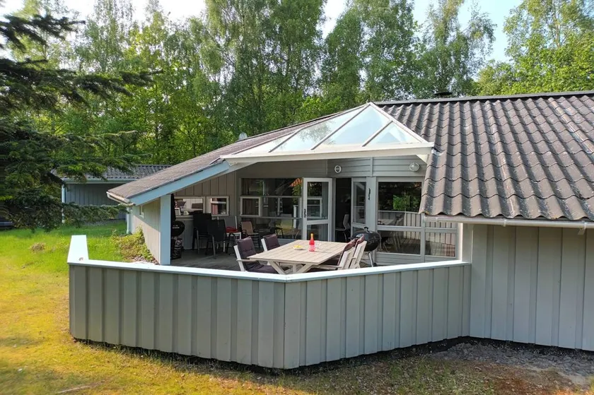 Fully equipped nice house with terrace, sauna & barbeque - Image 1