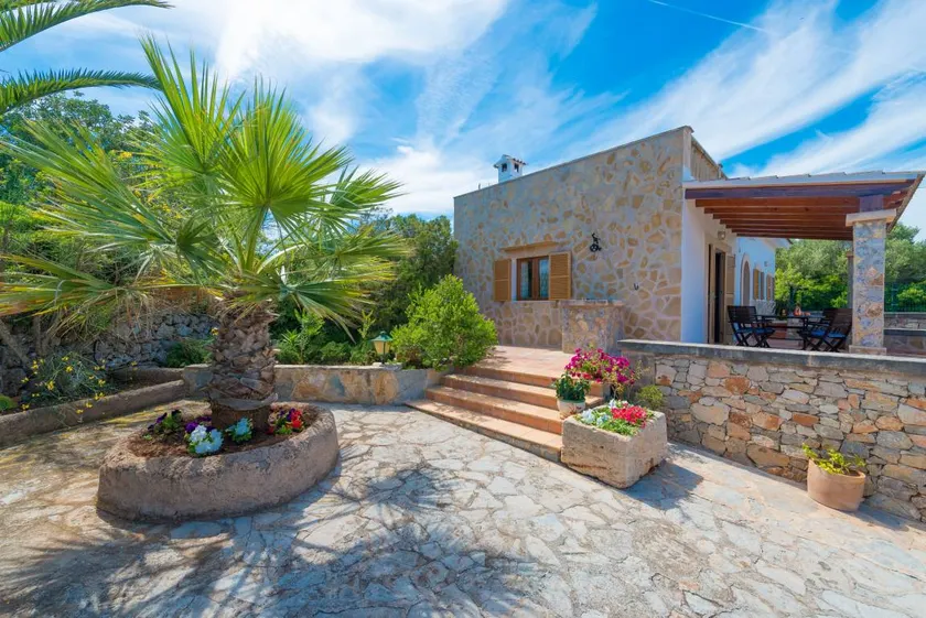 Children-friendly chalet with garden, barbeque & terrace | Next to the beach - Image 1