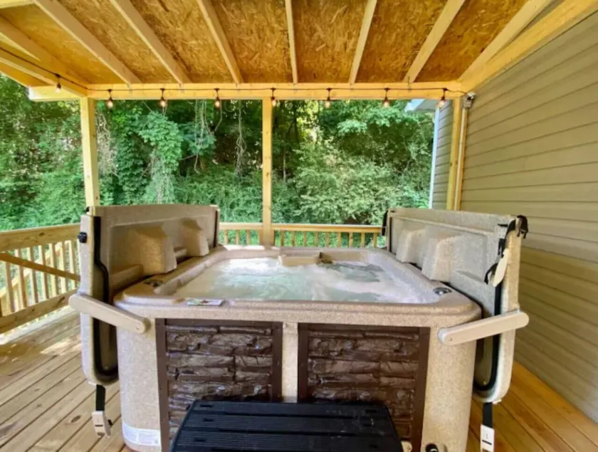 Ferienhaus mit Garten, Grill und Whirlpool - Image 1