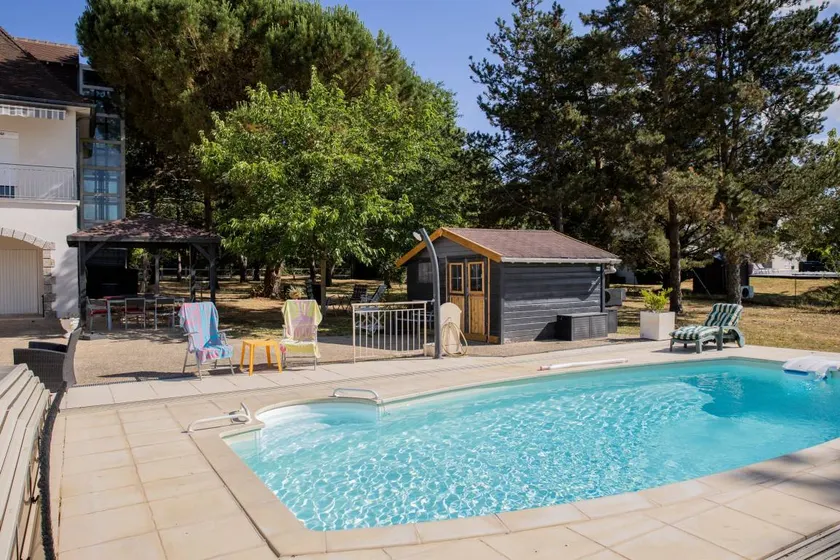Accommodation for 2 with Pool - Image 1