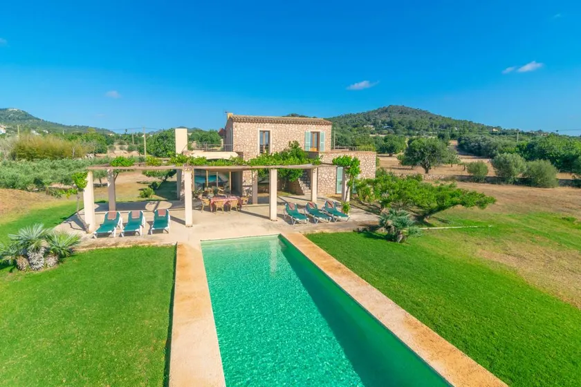 Villa conviviale et familiale avec piscine privée, barbecue et terrasse - Image 1