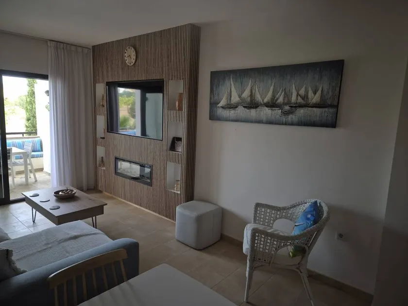 Family-friendly apartment with pool & terrace - Image 1