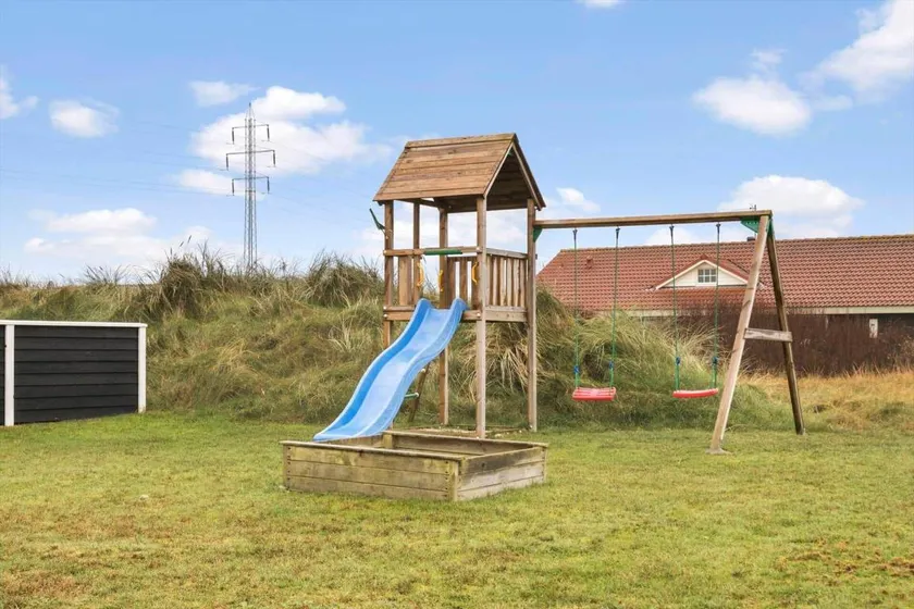 Holiday home with BBQ, sauna & terrace - Image 1