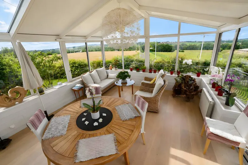 Bed & breakfast with garden | Garden view | Dogs allowed - Image 1
