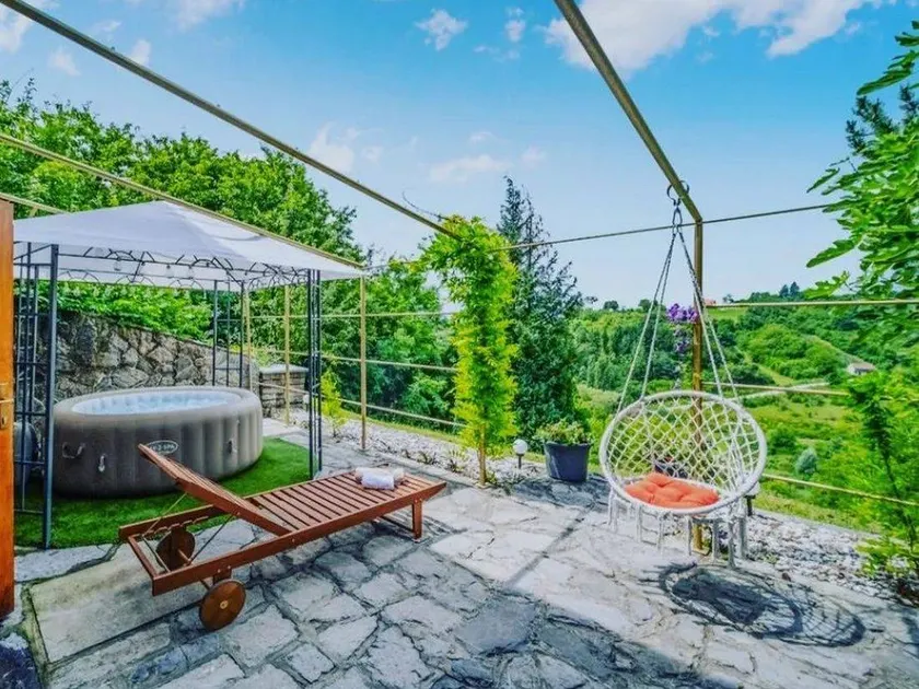 Casa con giardino, idromassaggio e terrazza - Image 1