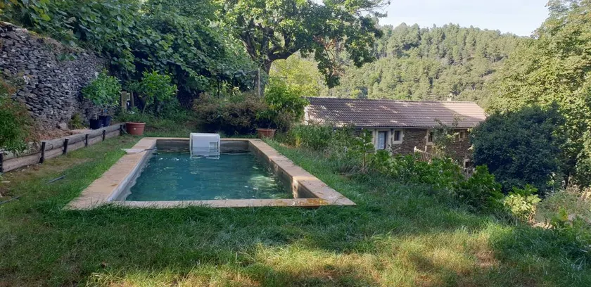 House with barbecue, private pool & terrace | River view - Image 1