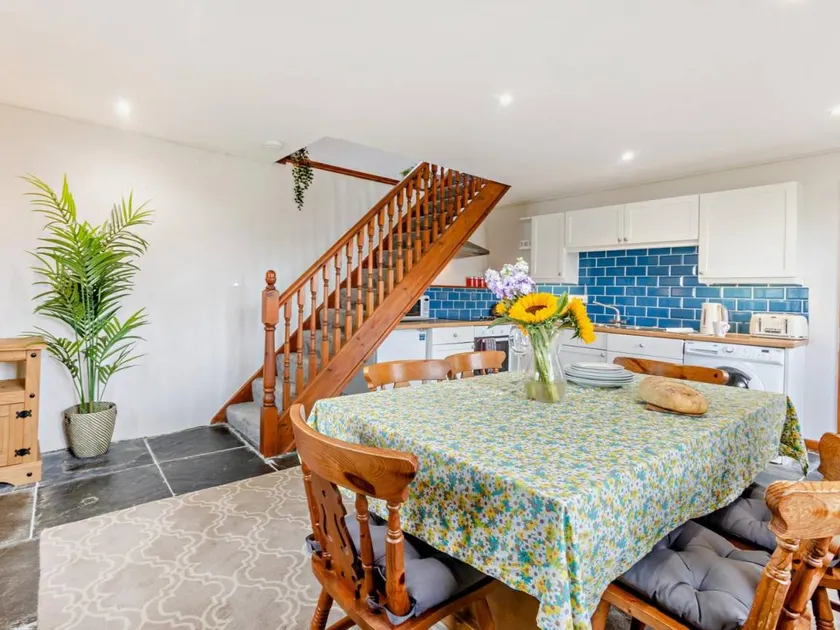 Fully equipped cottage with garden | Pets are welcome - Image 1