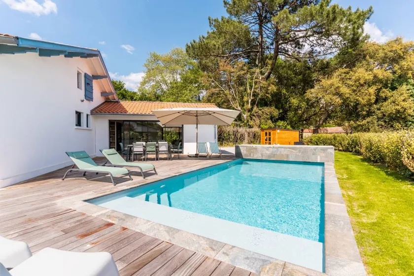 Fully equipped lovely villa with garden, terrace & private pool | Good for workation - Image 1