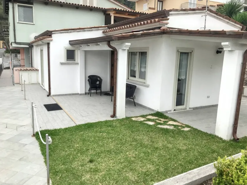 Holiday home with terrace & garden | Sea view | Good for workation - Image 1