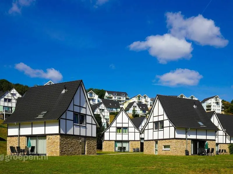 Aparthotel with terrace, pool & sauna | Nature view - Image 1