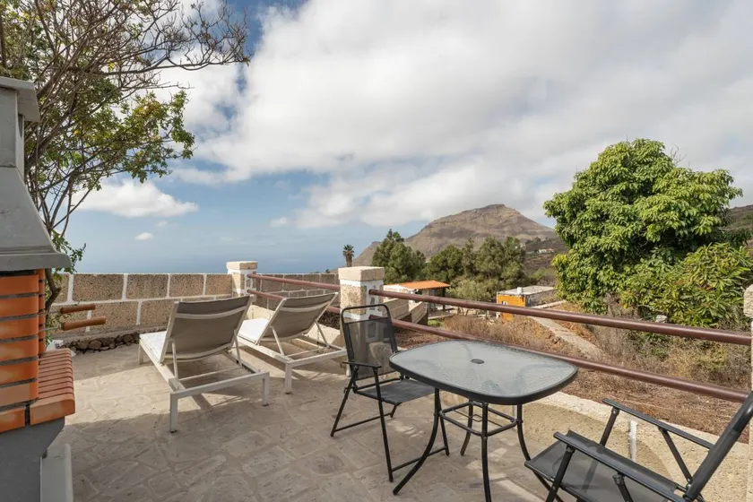 Apartment mit Garten, Grill und Terrasse | Bergblick | Perfekt für die Arbeit von Zuhause - Image 1