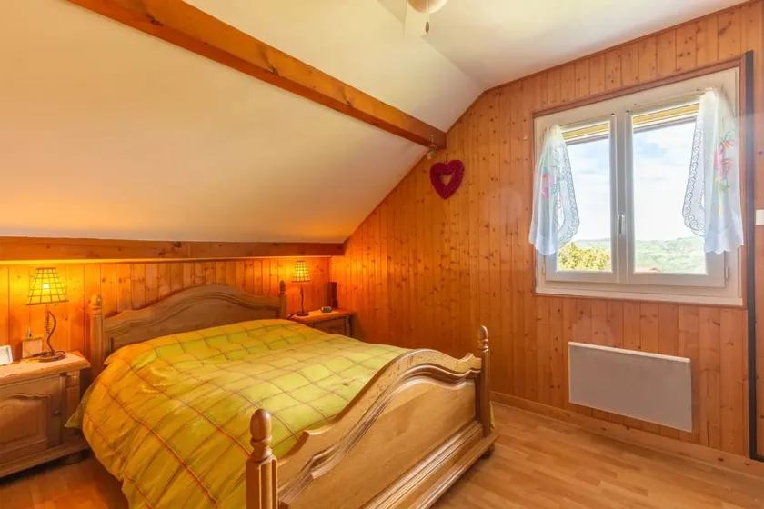 Nice lodge with pool & garden - Image 1
