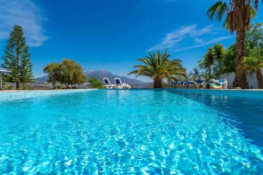 Villa Monterosa mit Blick auf den See und die Berge, Pool, Garten & WLAN - Image 1