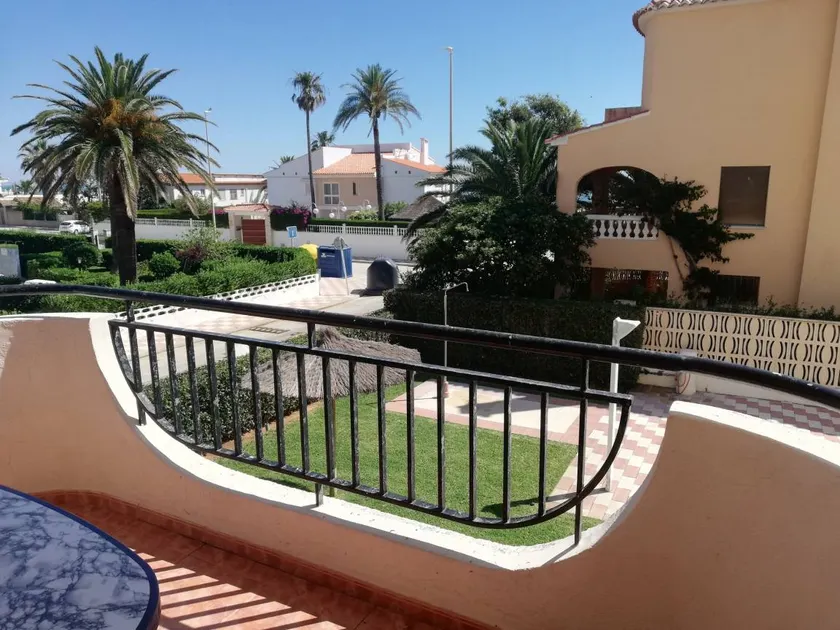 Apartment mit Pool und Garten - Image 1
