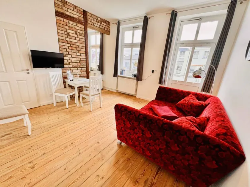 Flat | Close to the beach - Image 1