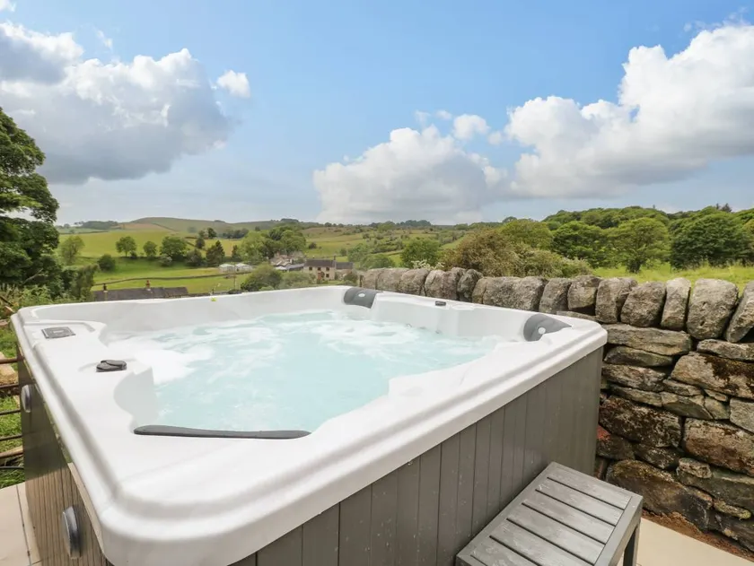 Children-friendly cottage with garden & jacuzzi - Image 1