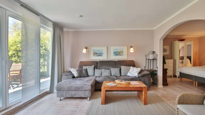 Fully equipped holiday home with terrace, BBQ & garden - Image 1
