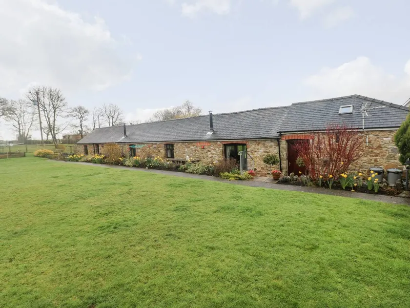 Child-friendly cottage with garden | Pets are welcome - Image 1