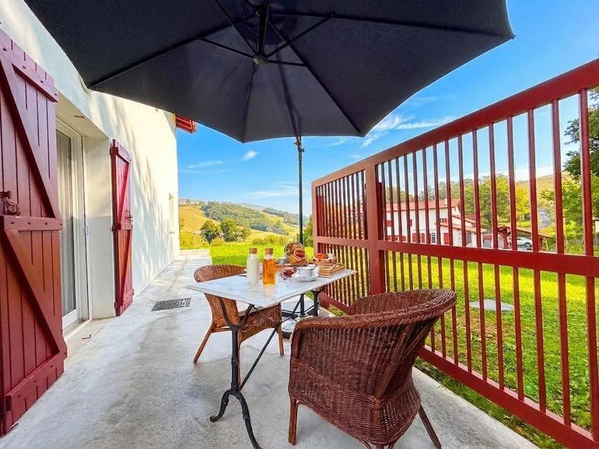 Nice B&B with garden, pool & terrace - Image 1