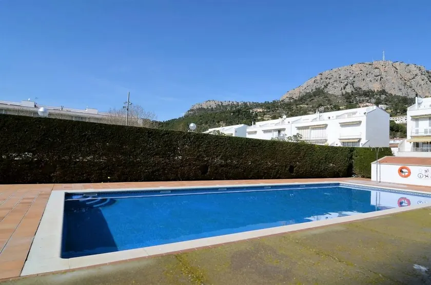 Schöne Ferienwohnung mit Pool und Terrasse | Strand in der Nähe - Image 1