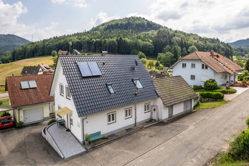 Holiday apartment with terrace | Mountain view | Pet-friendly - Image 1