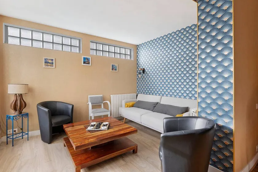 Agréable maison conviviale et familiale avec terrasse | Vue ville - Image 1