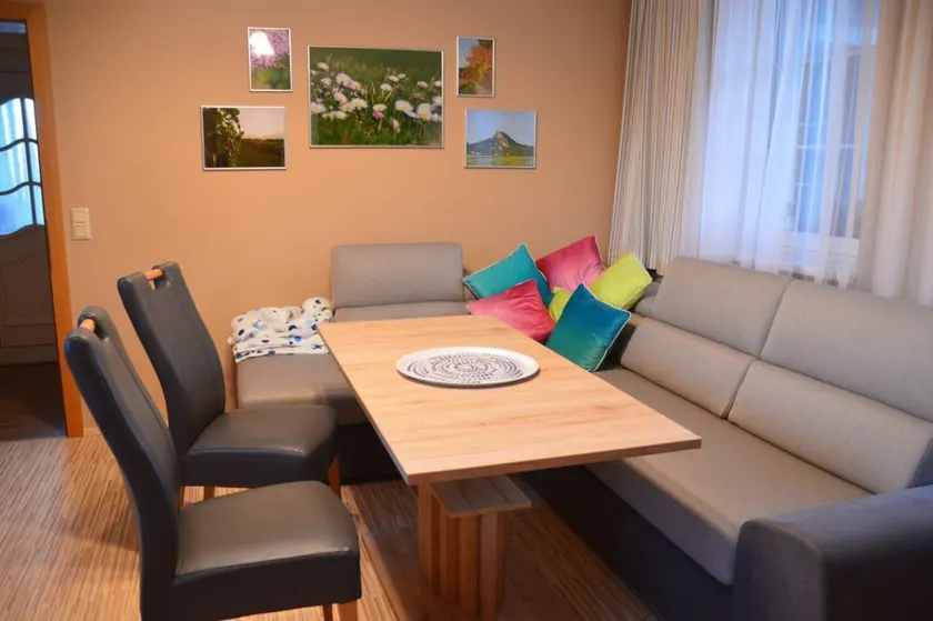 Holiday apartment with terrace | Garden view - Image 1