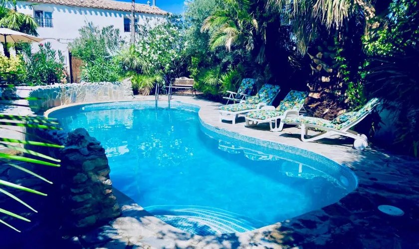 Private room with barbeque & private pool | Pool view - Image 1