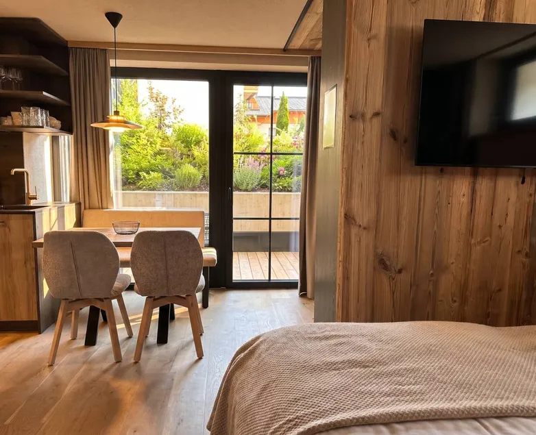 Studio con terrazza, sauna e piscina - Image 1