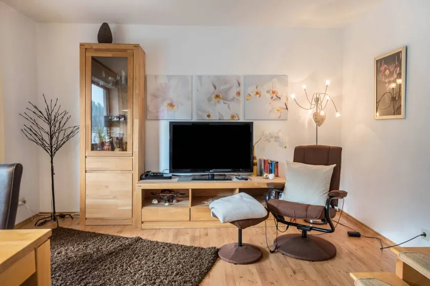 Holiday Apartment '2' with Mountain View, Balcony and Wi-Fi - Image 1