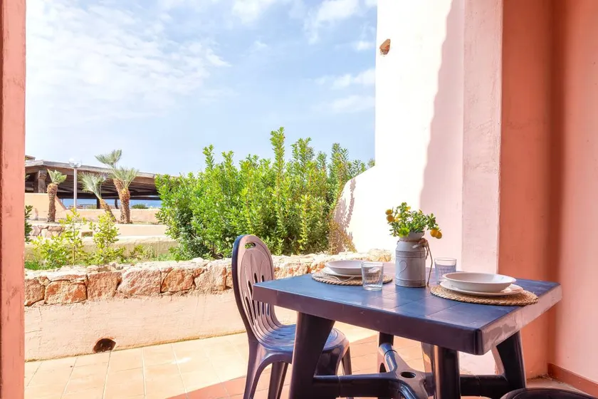 Appartement entièrement équipé avec jardin, terrasse et barbecue | Vue mer | Proche de la plage | Avec animaux admis - Image 1