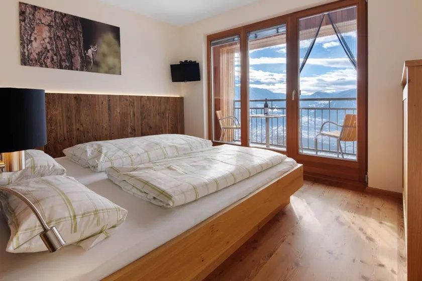 Room 'Hochwandnest 2' with Mountain View, Shared Garden and Balcony - Image 1