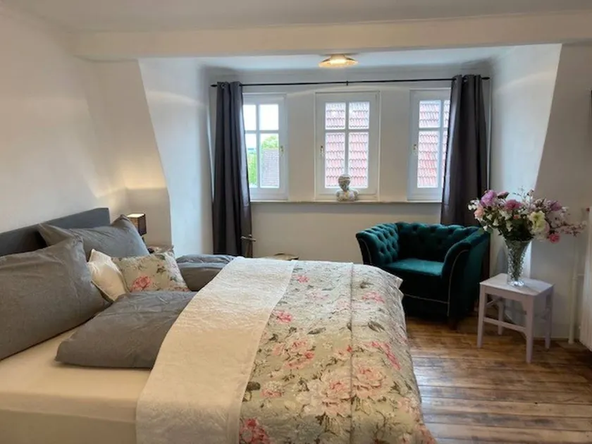 Holiday apartment with garden & terrace - Image 1