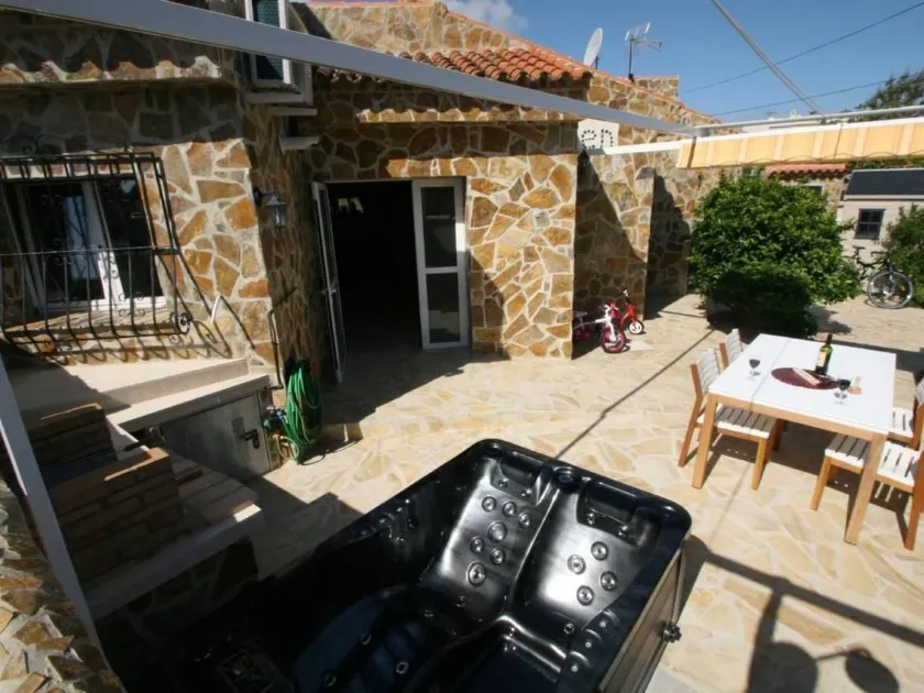 Ferienhaus mit Pool, Grill und Garten | Bergblick - Image 1