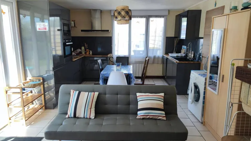 Comfortable studio in Flamanville - 35m² - Private garden - Image 1