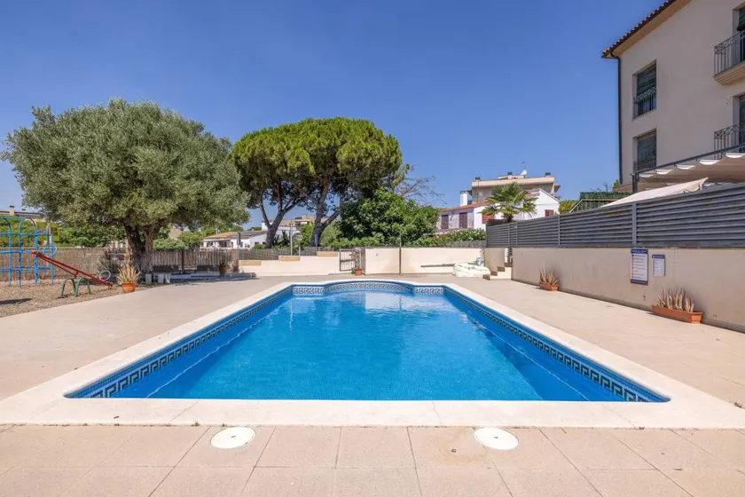 Family-oriented flat with pool, garden & terrace | Garden view | Next to the beach | Pets are welcome - Image 1