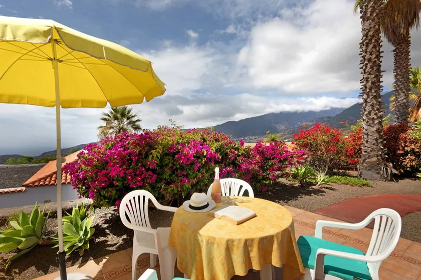 Ferienhaus 'La Villa La Palma- 2 Dormitorios' mit Meerblick, WLAN und Klimaanlage - Image 1