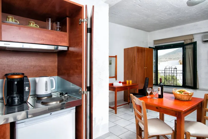 Family-friendly apartment with terrace | Mountain view | Beach nearby - Image 1