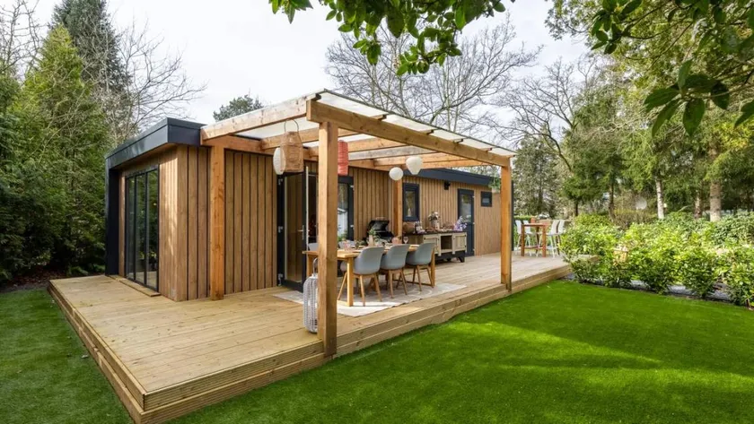 House with terrace, barbeque & garden - Image 1