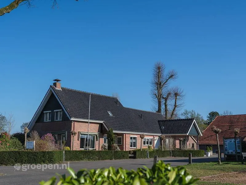 House with sauna & garden - Image 1