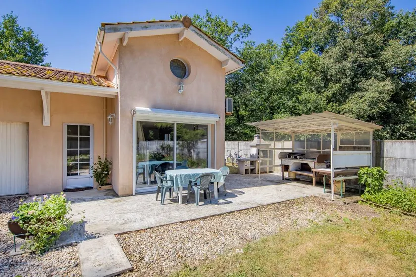 Apartment Between Vineyards and Ocean – Nature and Comfort Getaway - Image 1