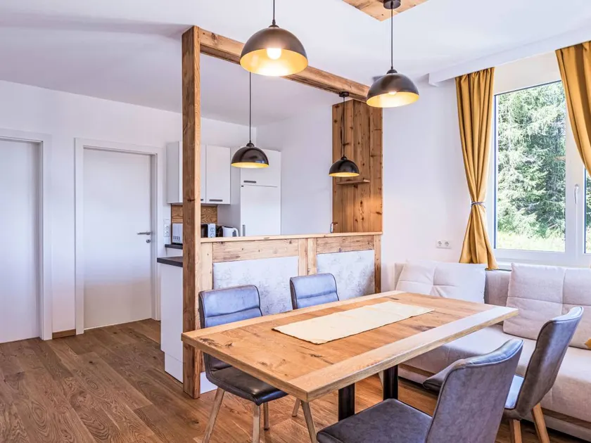 Apartment with terrace & garden | Mountain view - Image 1