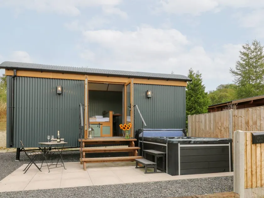Landhaus mit Whirlpool und Garten - Image 1