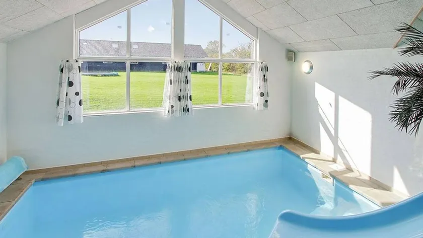 House with terrace, barbecue & pool | Pets allowed - Image 1