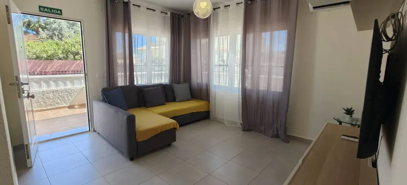 Fully equipped apartment with garden, barbeque & pool | Near Torre del Moro | Perfect for remote work | Pet-friendly - Image 1