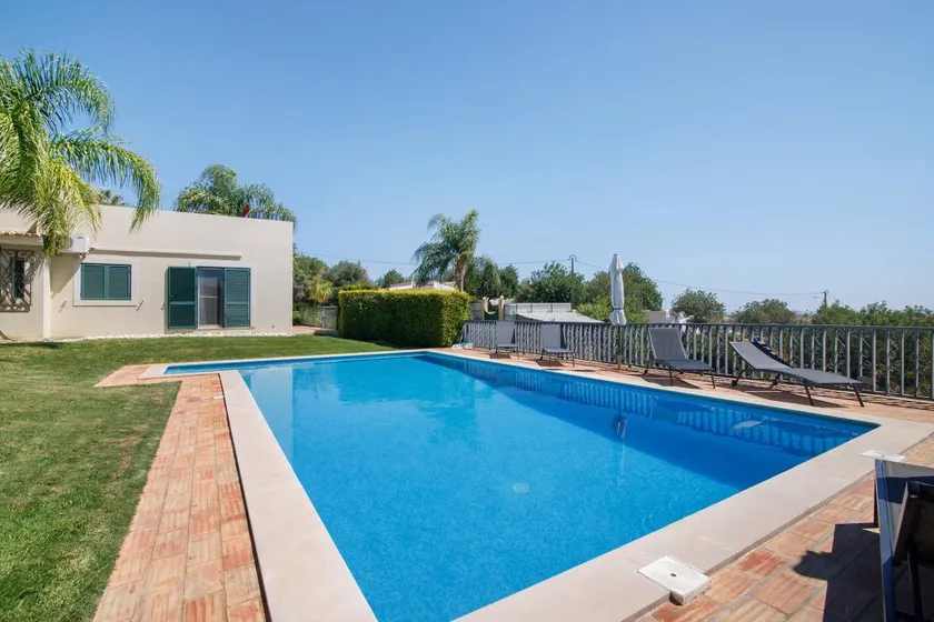 Maison de vacances avec jardin, piscine et terrasse | Vue jardin - Image 1