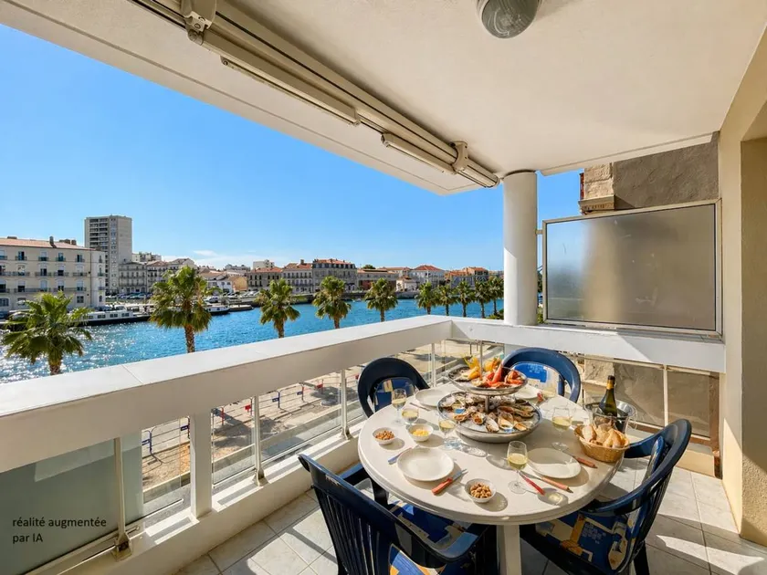 Spacious 2-bedroom with garage, air conditioning, terrace near center in Sète - Image 1