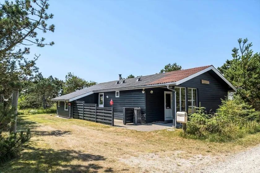 House with barbecue, sauna & terrace - Image 1