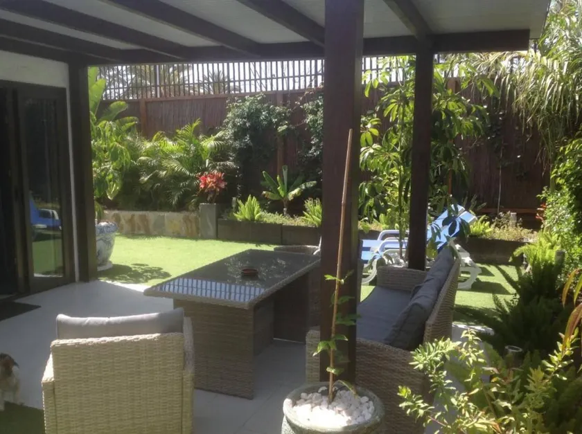 House with terrace, garden & pool | Garden view - Image 1